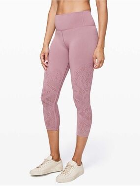 Lululemon Reveal Crop *Zen Expression High-Rise Capri Leggings | Mauve | Sz 6